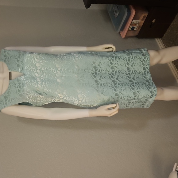 CONNECTED APPAREL Icy Blue Sleeveless Floral Jacquard Keyhole Sheath Dress - Picture 4 of 9